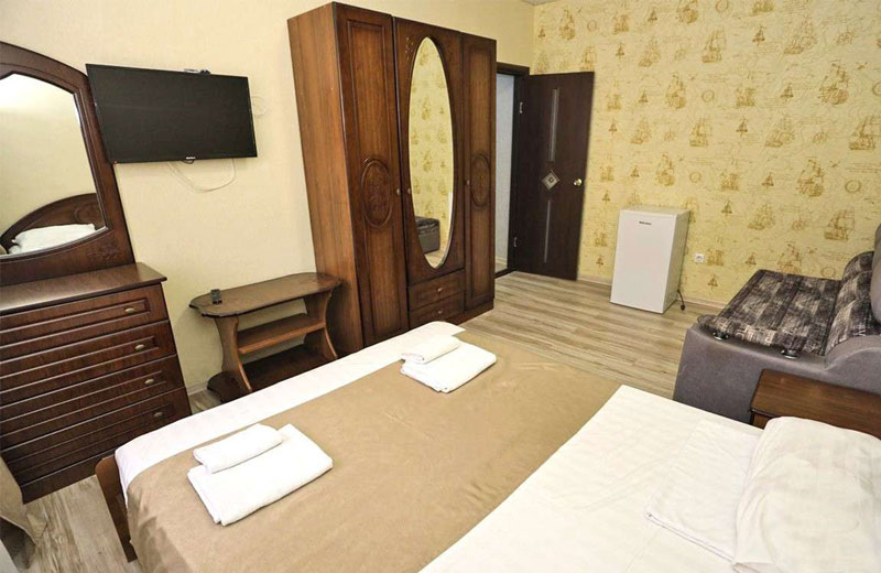 Четырехместный 2-х комнатный номер «Семейный» (42 кв.м) в отеле Терраса, Джемете, Анапа