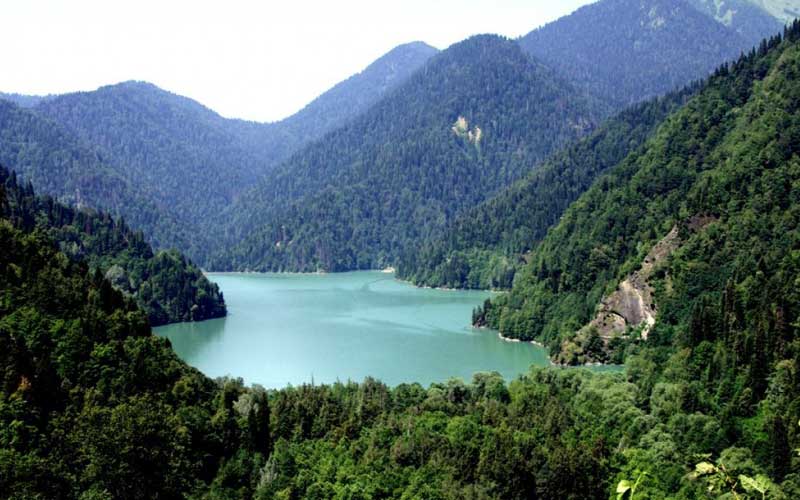 Абхазия - озеро «Рица»